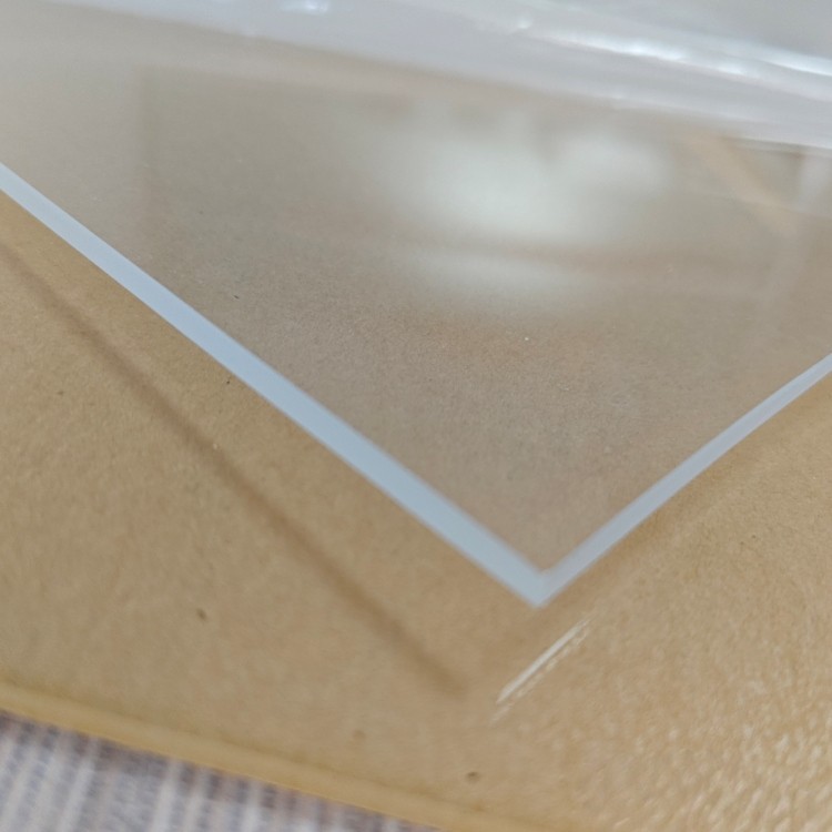 Warum werden gegossene transparente 3-mm-Acrylplatten zur bevorzugten Wahl für moderne Industrie- und Designanwendungen?